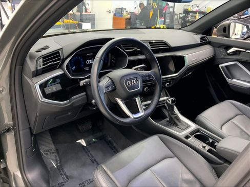 Certified 2023 Audi Q3 2.0T Premium w/ Convenience Package AWD/4WD image 13