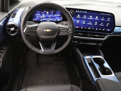 Used 2024 Chevrolet Equinox EV LT image 13