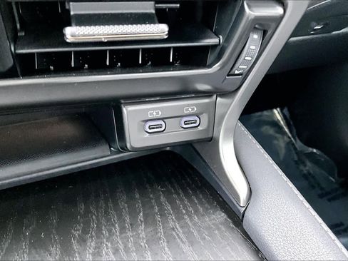 Used 2025 Lexus RX 350 Premium w/ Accessory Package (Z1) FWD image 34