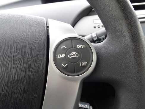 Used 2013 Toyota Prius Two image 22