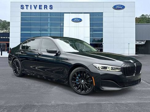 Used 2021 BMW 740i w/ Premium Package RWD image 1
