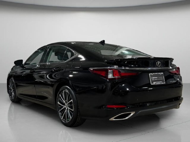 Certified 2023 Lexus ES 350 w/ Premium Package FWD image 6