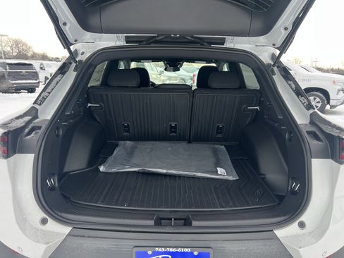 New 2026 Chevrolet Equinox EV LT image 10