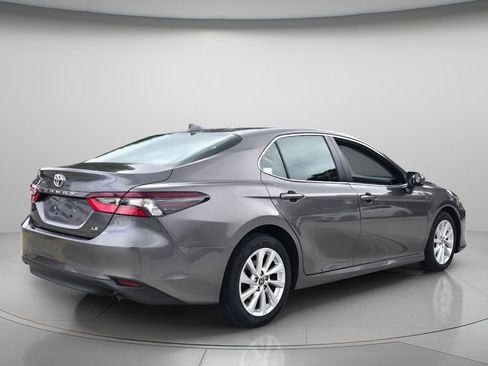 Used 2023 Toyota Camry LE image 7