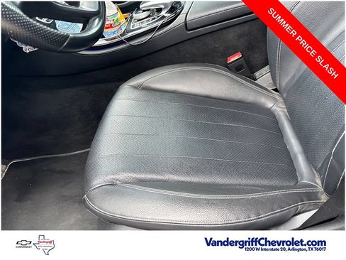 Used 2017 Mercedes-Benz E 300 4MATIC image 9