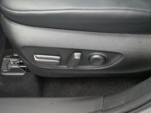 Certified 2025 Toyota Highlander XLE AWD/4WD image 20