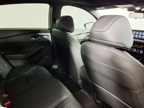 Used 2023 Honda Accord Sport image 11
