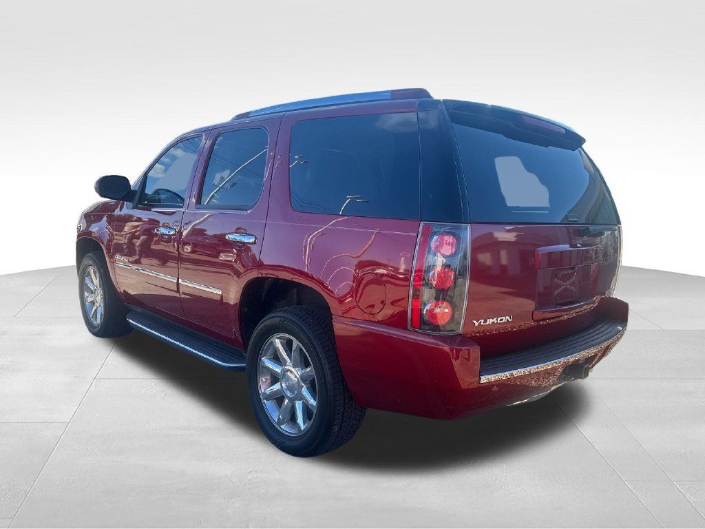 Used 2013 GMC Yukon Denali AWD/4WD image 3
