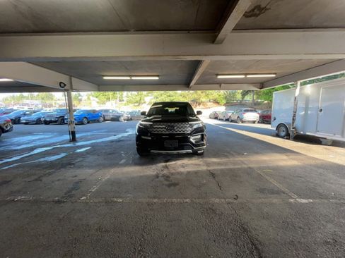 Used 2023 Ford Explorer Limited image 14