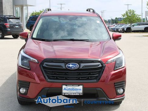 Used 2023 Subaru Forester Limited AWD/4WD image 2