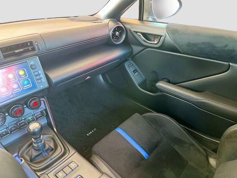 Used 2024 Subaru BRZ tS RWD image 22