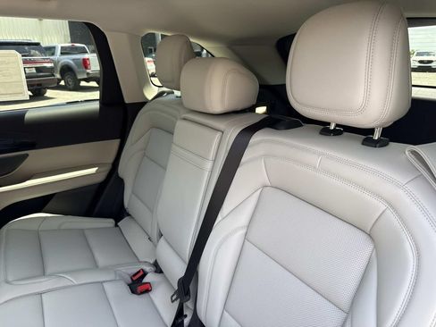New 2026 Lincoln Nautilus Premier AWD/4WD image 14