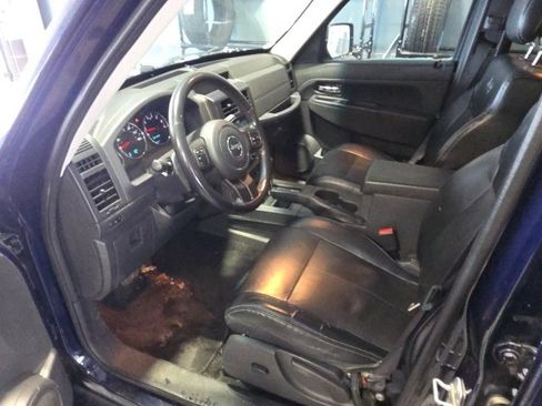 Used 2012 Jeep Liberty Sport image 10