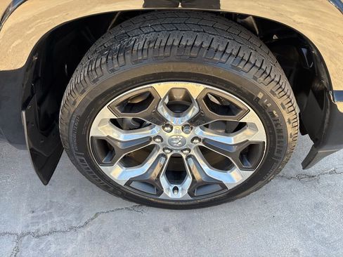 Used 2023 RAM 1500 Limited AWD/4WD image 12