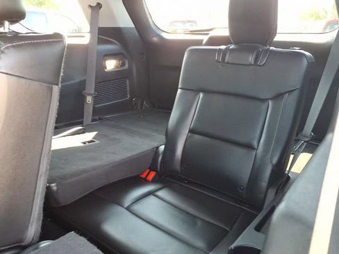 Certified 2022 Ford Explorer XLT w/ Equipment Group 202A AWD/4WD image 9