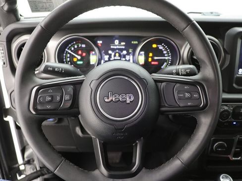 Used 2023 Jeep Wrangler Unlimited AWD/4WD image 15