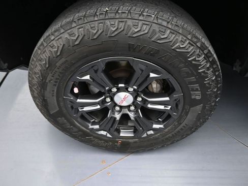 Used 2023 GMC Canyon Elevation w/ Convenience Package image 24