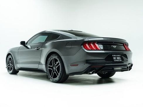 Used 2020 Ford Mustang Premium image 18