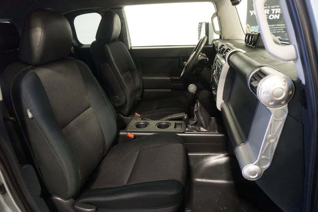 Used 2012 Toyota FJ Cruiser 4WD w/ Convenience Pkg image 19