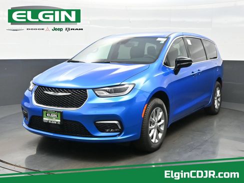New 2026 Chrysler Pacifica Select AWD/4WD image 1