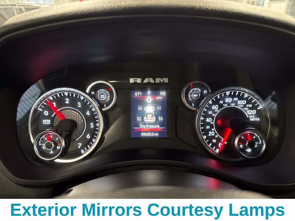 Used 2024 RAM 2500 Tradesman w/ Chrome Appearance Group AWD/4WD image 19