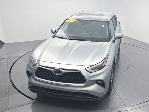 Used 2022 Toyota Highlander XLE image 57