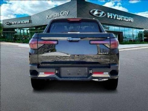 Used 2025 Hyundai Santa Cruz Limited image 5