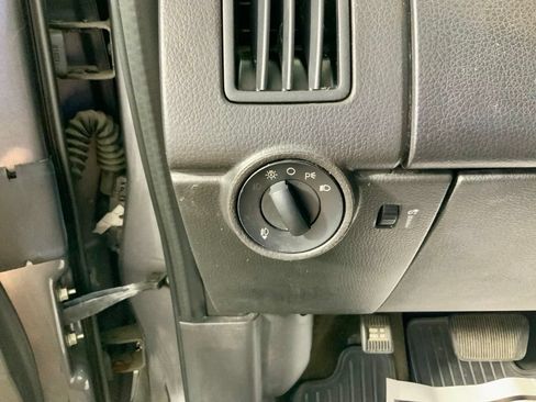 Used 2009 Ford Edge SEL FWD image 19