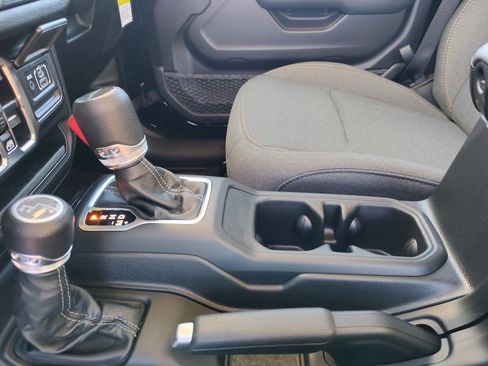 New 2026 Jeep Gladiator Sport image 19