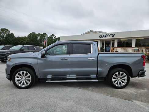 Used 2021 Chevrolet Silverado 1500 High Country w/ Technology Package image 3