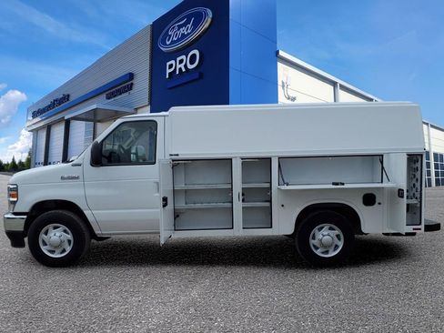 New 2026 Ford E-350 and Econoline 350 Super Duty w/ Power Equipment Group RWD image 3