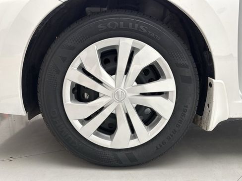 Used 2024 Nissan Versa S FWD image 21