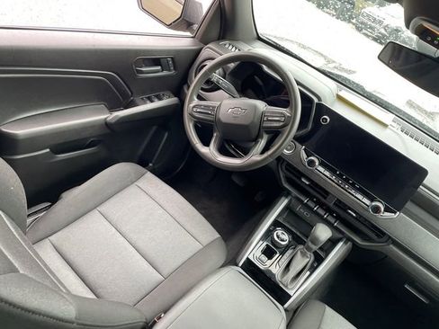 Used 2025 Chevrolet Colorado Trail Boss AWD/4WD image 20