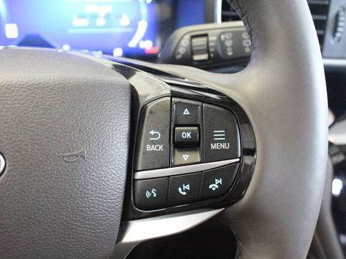 Used 2023 Ford Explorer Platinum w/ Technology Package AWD/4WD image 15