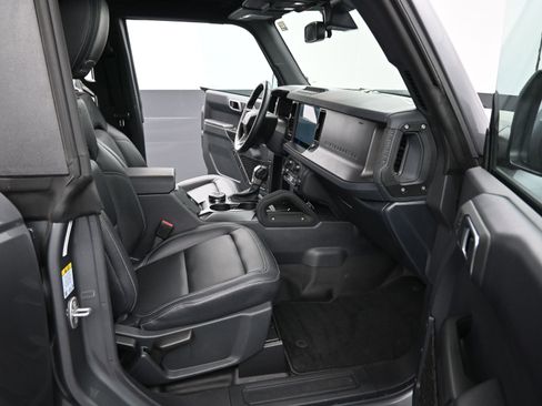 Used 2025 Ford Bronco Badlands image 19