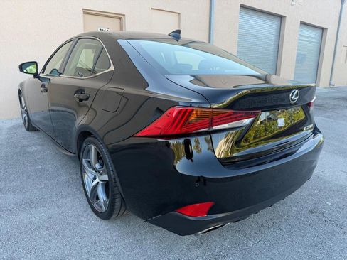 Used 2017 Lexus IS 200t w/ Premium Package RWD image 5