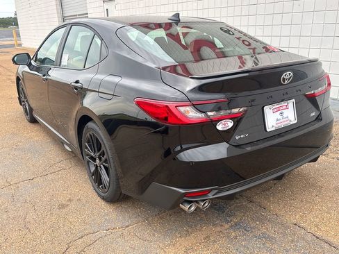 New 2026 Toyota Camry SE FWD image 6