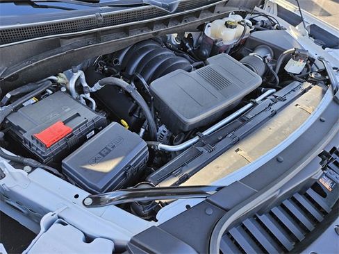 Used 2024 GMC Yukon XL SLT image 18