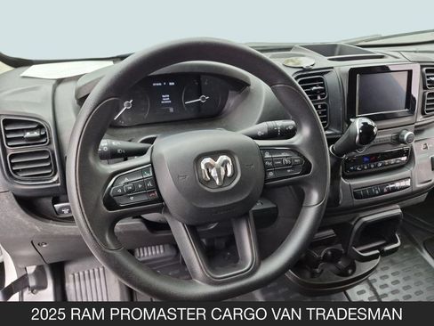 Used 2025 RAM ProMaster 2500 w/ Convenience Group FWD image 12