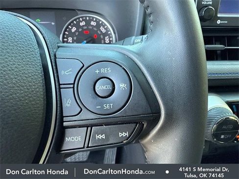 Used 2022 Toyota RAV4 SE image 17