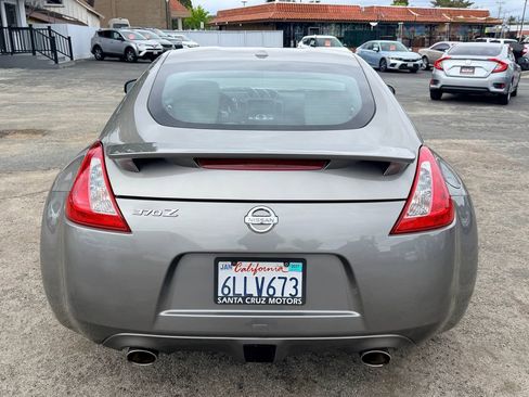Used 2009 Nissan 370Z Touring w/ Sport Pkg RWD image 5