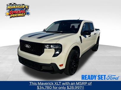 New 2025 Ford Maverick XLT w/ Black Appearance Package