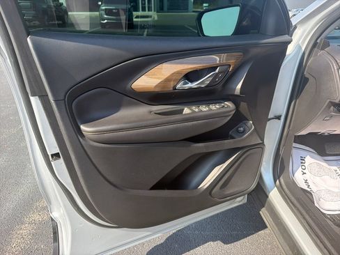 Used 2021 GMC Terrain SLE w/ Driver Convenience Package FWD image 12