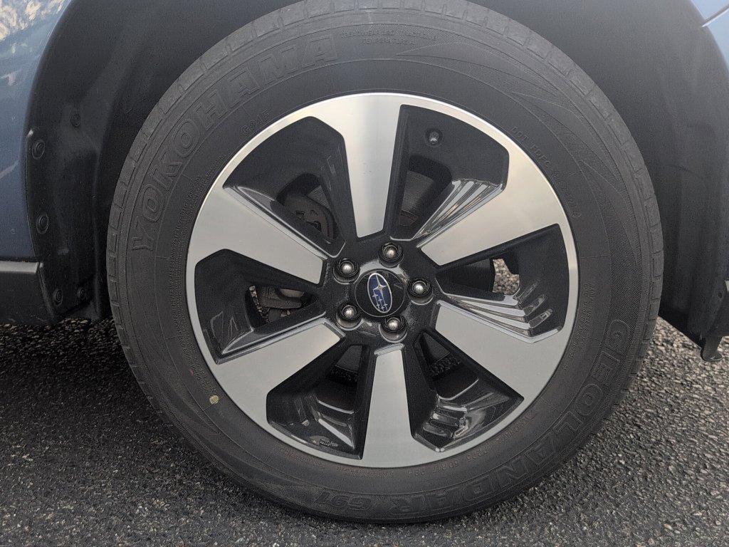 Used 2017 Subaru Forester 2.5i Premium AWD/4WD image 4