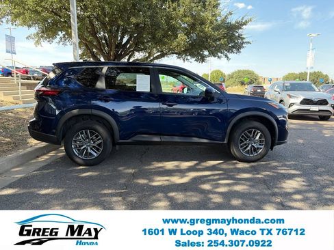 Used 2026 Nissan Rogue SV AWD/4WD image 8