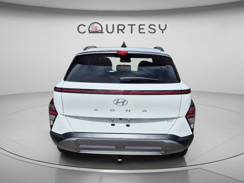 New 2026 Hyundai Kona Limited FWD image 4