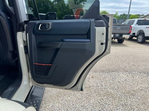 Used 2025 Ford Bronco Raptor AWD/4WD image 18