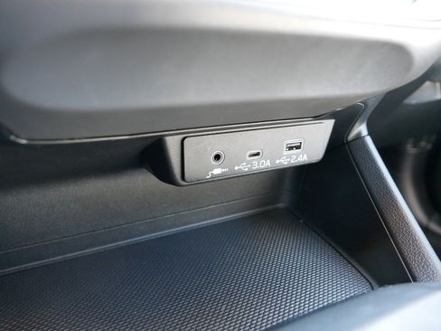 Used 2024 Subaru Crosstrek 2.0i Premium image 33