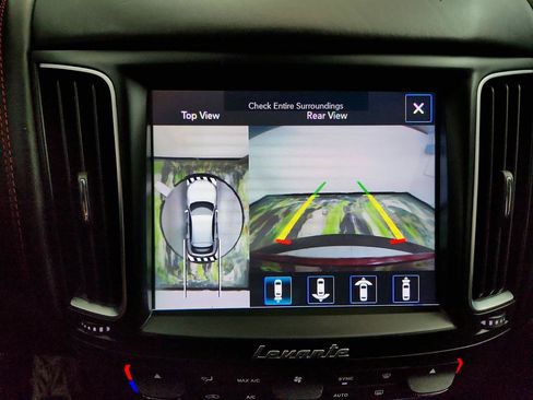 Used 2017 Maserati Levante S AWD/4WD image 20
