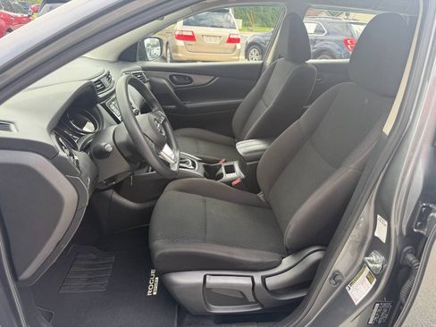 Used 2019 Nissan Rogue Sport S FWD image 4